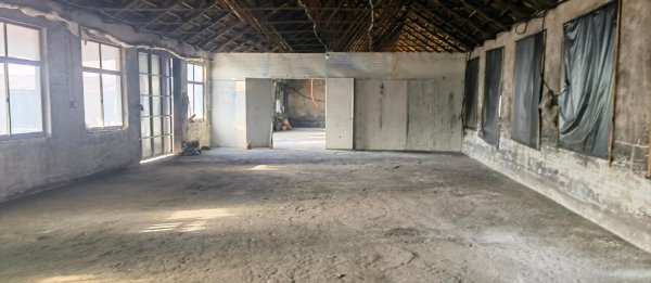 龙山办泊子村北工业园厂房带250千瓦变压器