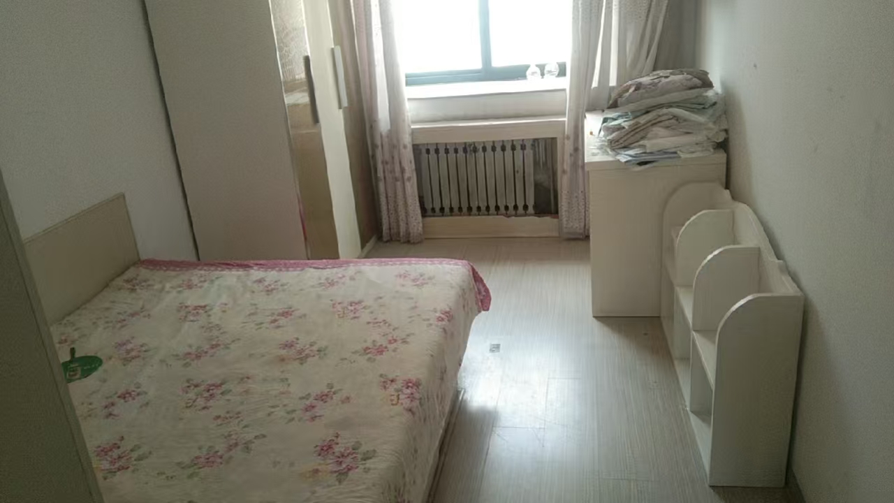 城西汇泉花园一楼精装修家电家具齐全拎包入住购物方便800