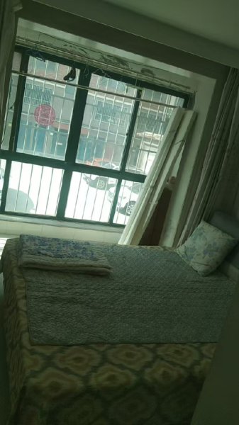 城西汇泉花园一楼精装修家电家具齐全拎包入住购物方便800