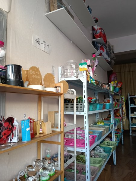 金山中学附近零食文具店带货转让