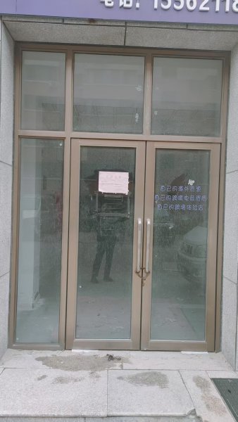 喜登府居民小区门市房出租，70-150平都有。