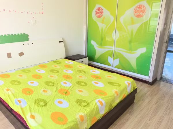 大润发北平安小区四楼精装修家电家具齐全干净利落出门家家悦80