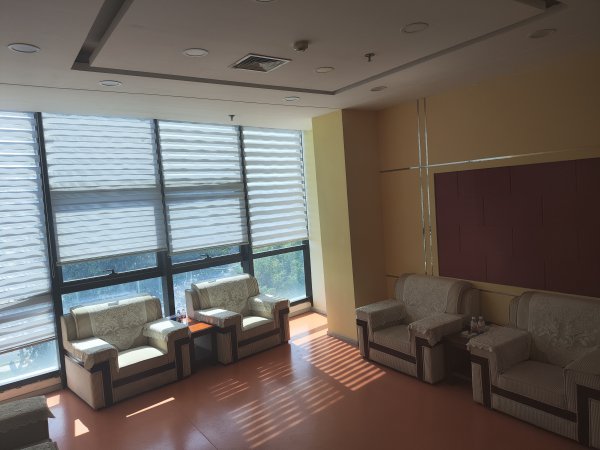宝宇商场4楼办公室出租