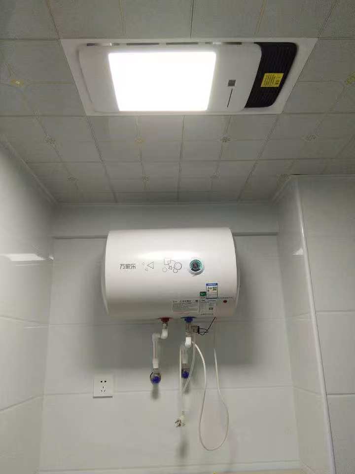@@@1100/月，龙港外滩公寓，