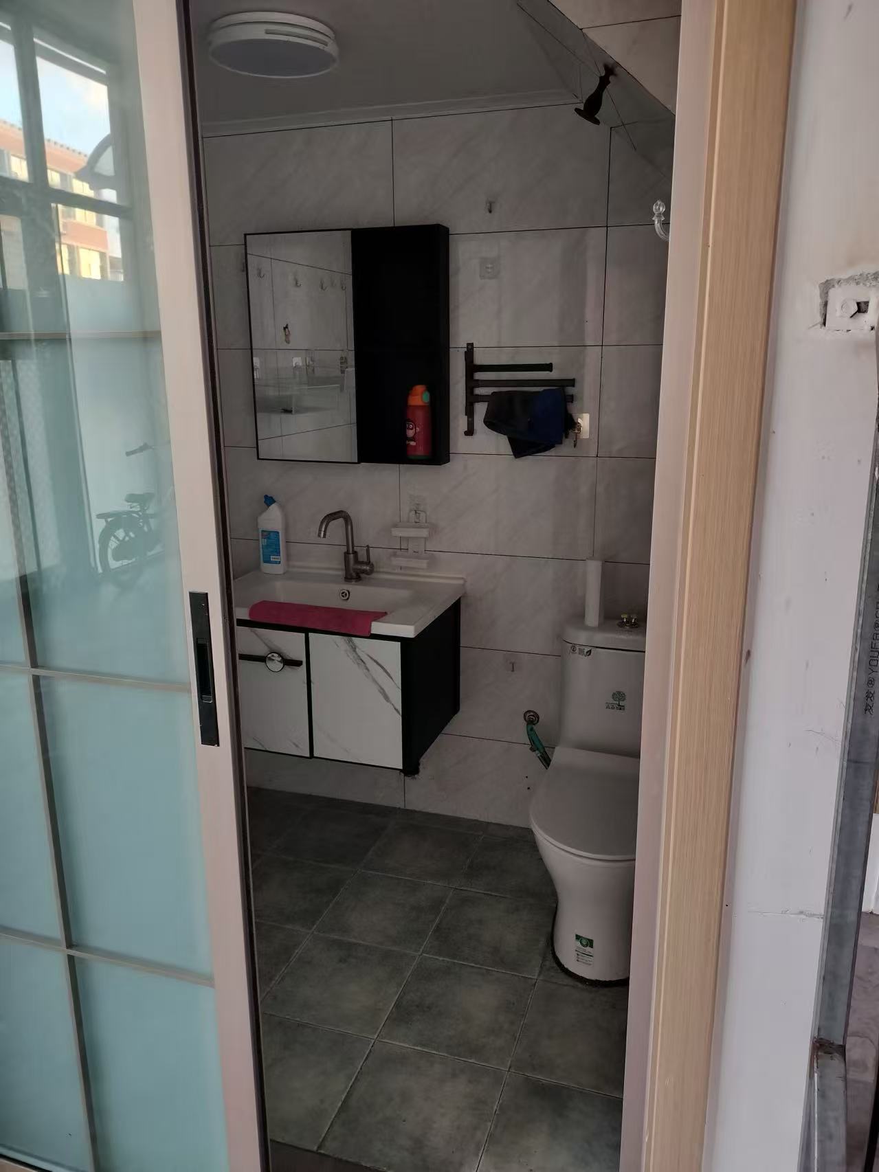 书香府邸学校门口商铺出租