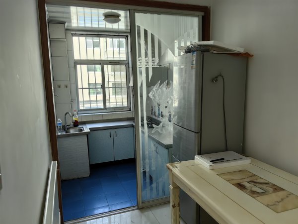 凤凰山小区一楼房屋出租