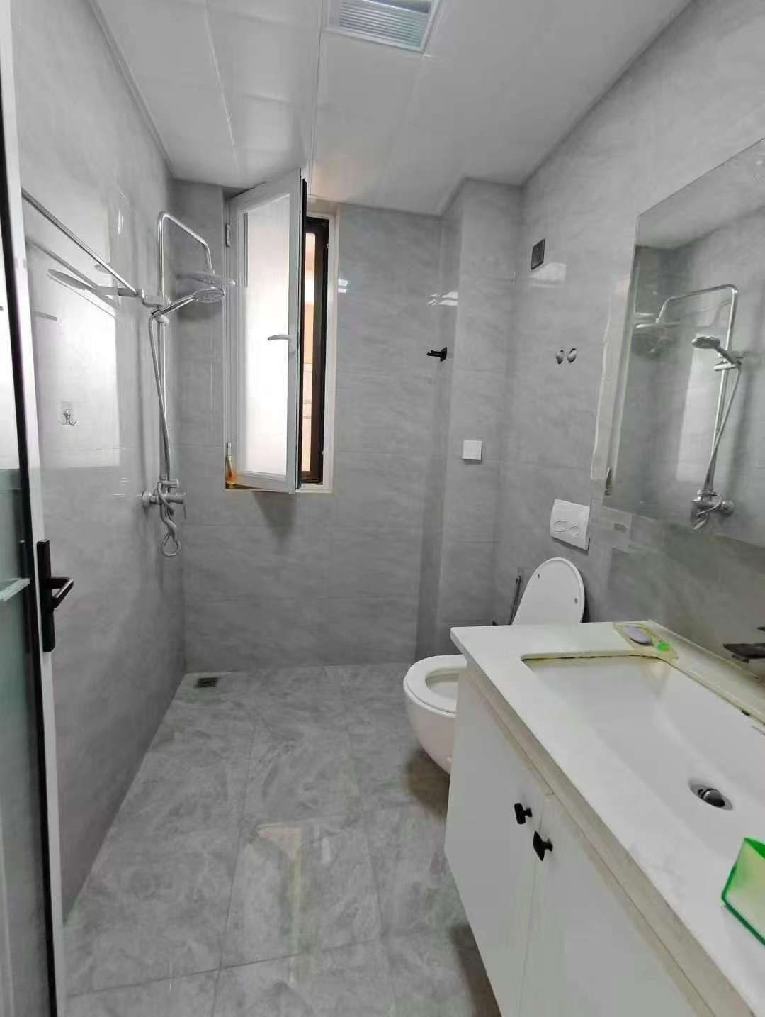 @1300/月，宇程阳光，精装3室