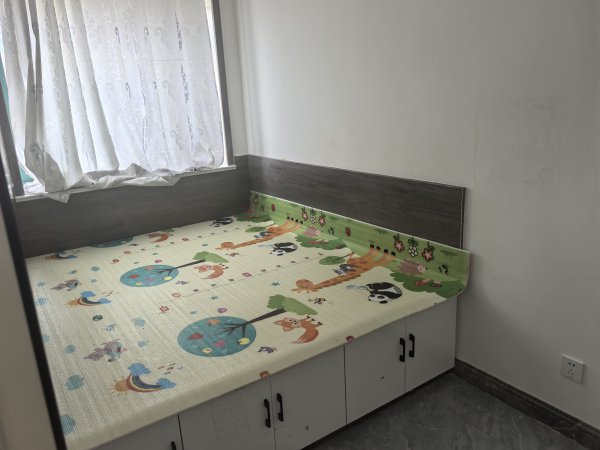二中附近 精装修家电齐全拎包入住