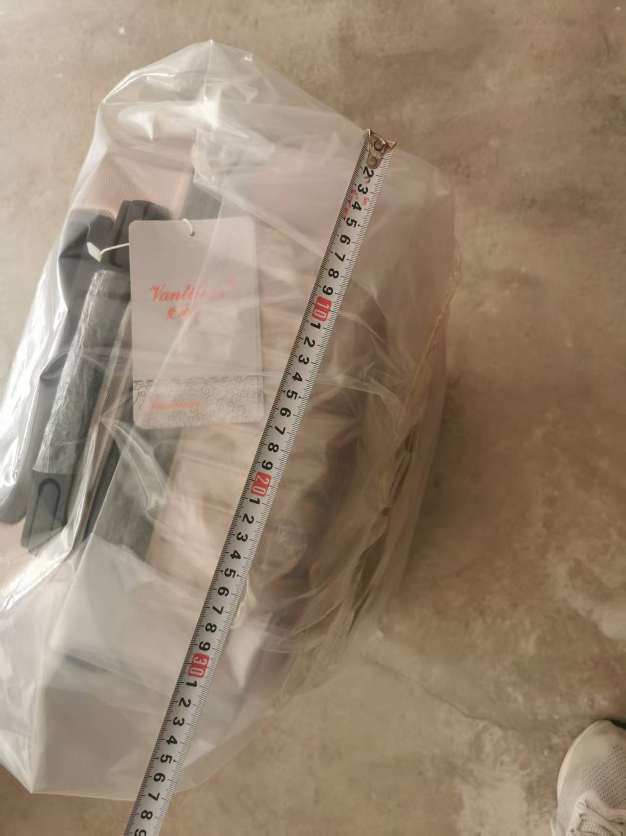 全新行李箱，低价出售？