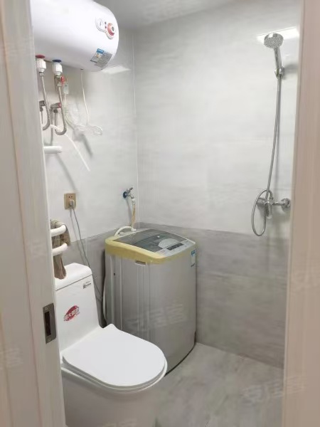 @@@出租：山伟学府，电梯5楼，2室，1300/月！