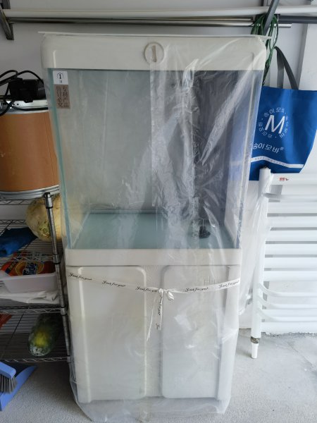 品牌鱼缸，低价出让