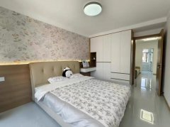 二中**三室精装房单山路三楼102平35.8万