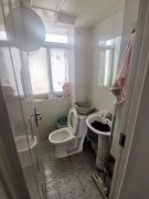 凤西街三楼70平三室25.8万