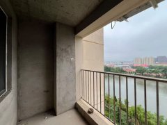 银河世家7楼127.72平三室59.8万