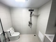首次出租财富一号公寓