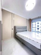 凉水湾小区住人三楼 133平三室56.8万