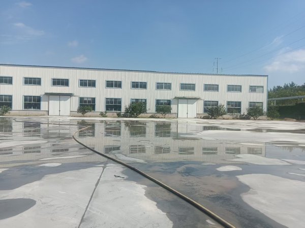文登经济开发区虎山路厂房场地出租