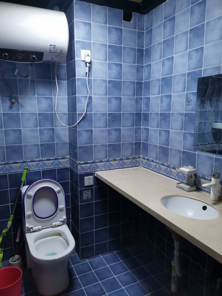 长江汇泉公寓出租，复试，家具家电齐全