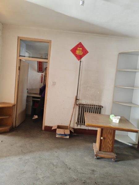 石马街一号住人楼一楼出售