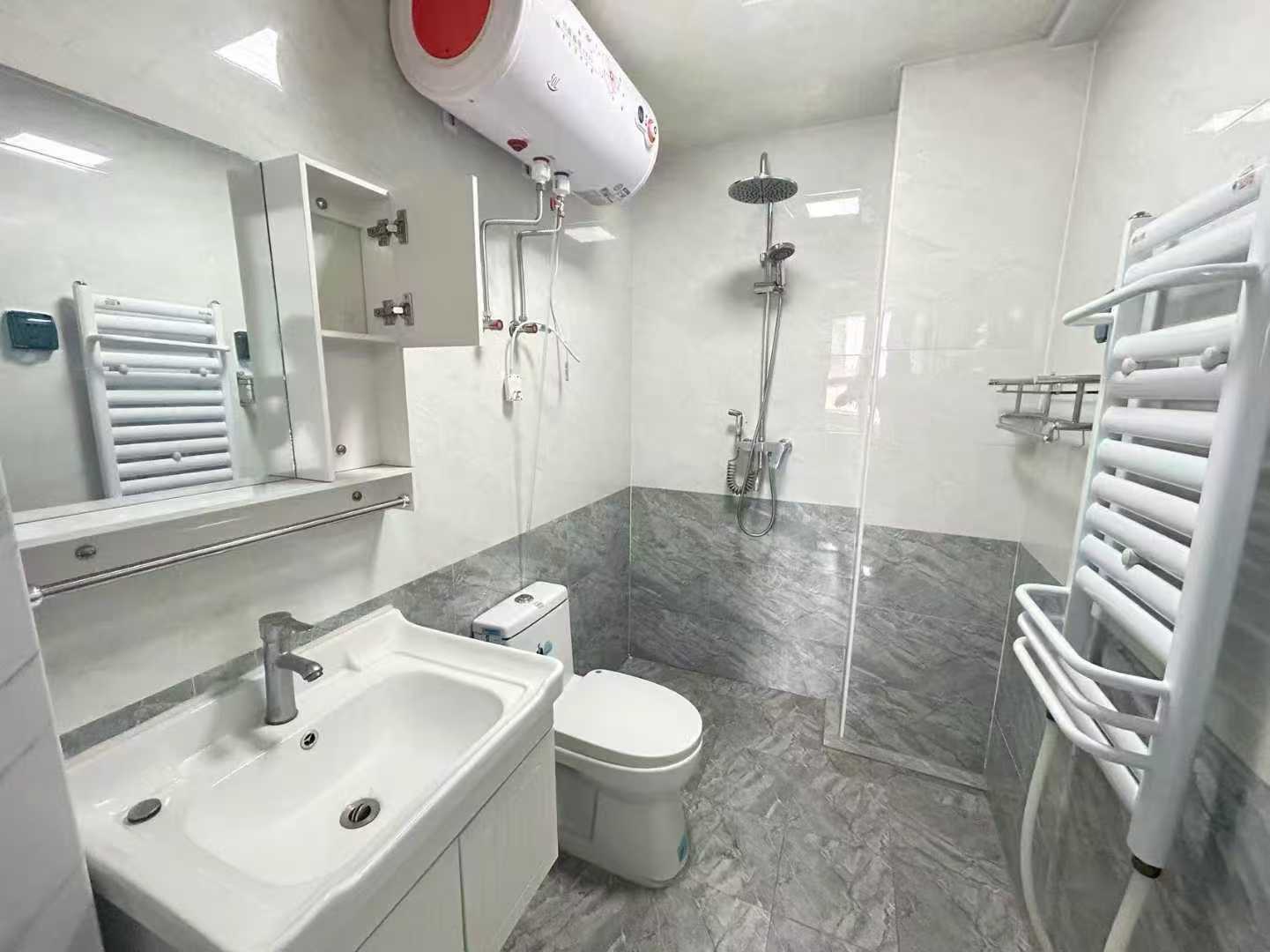 【出租】山伟学府南向41平家具家电齐全800
