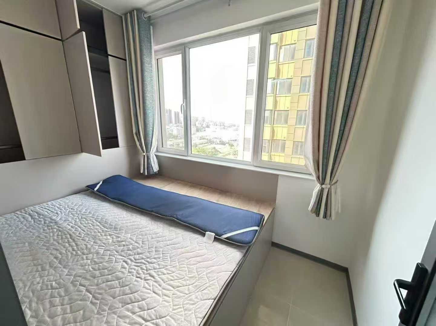 【出租】山伟学府两室精装修嘎嘎新家具家电齐全还能短租1000