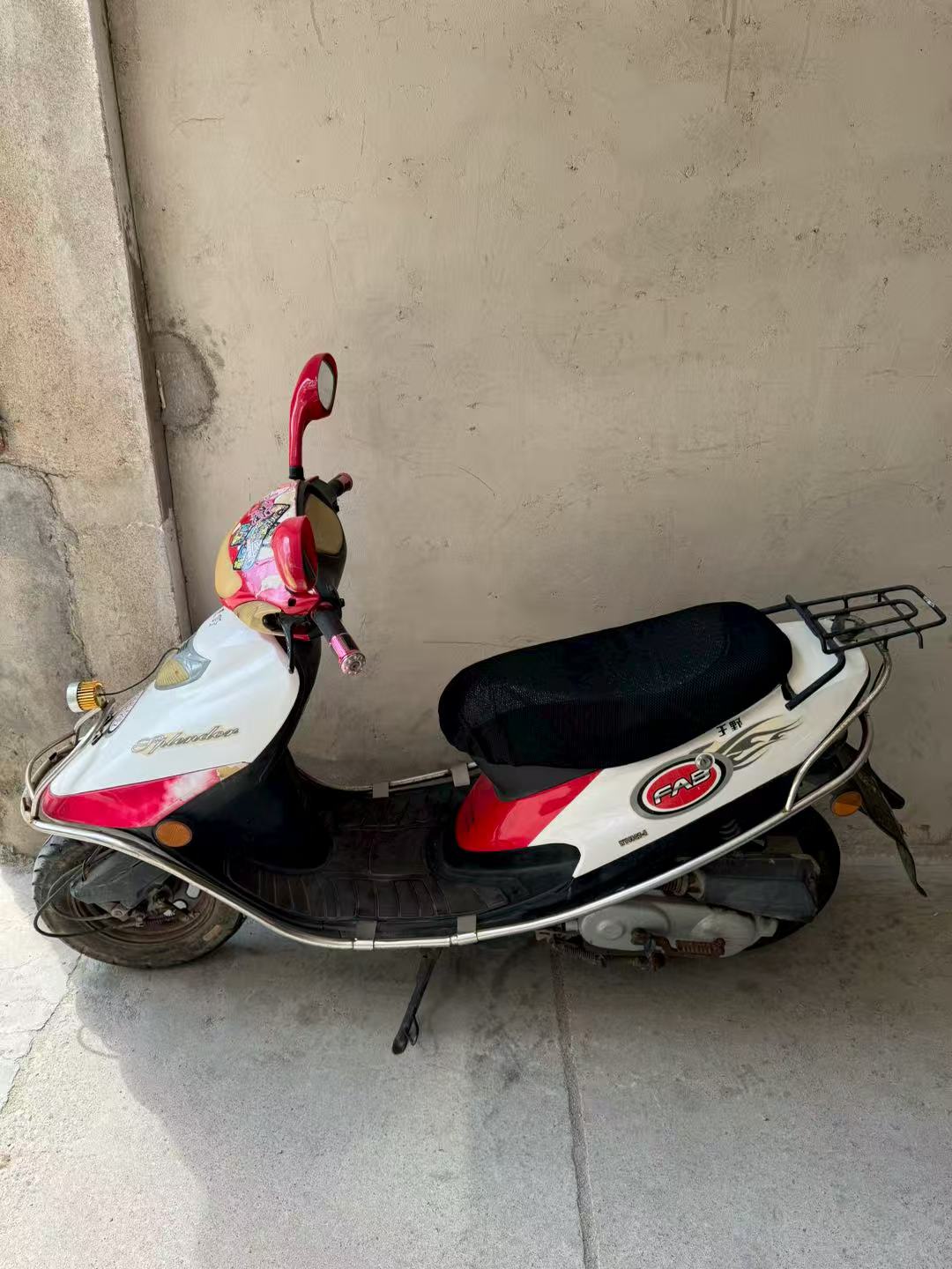 烧油摩托车