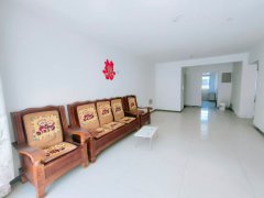 龙泽苑102.76平方两室三楼37.8万