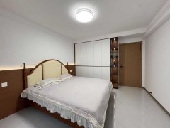 家秀山公园旁一楼129.19平三室39.8万