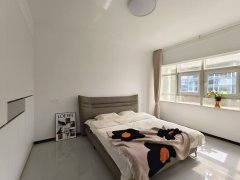 西壕街三楼130平三室二卫37万