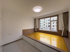 昆嵛南路二楼116平三室46.8万