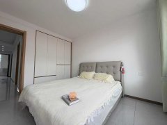 三里河路98平精装三室25.8万