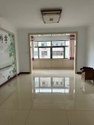 @33.8万，龙山路水利局，贴地3楼，3室134平带车库！