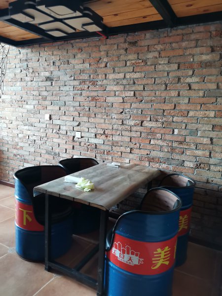 温州商厦复式的公寓出租，家具家电齐全