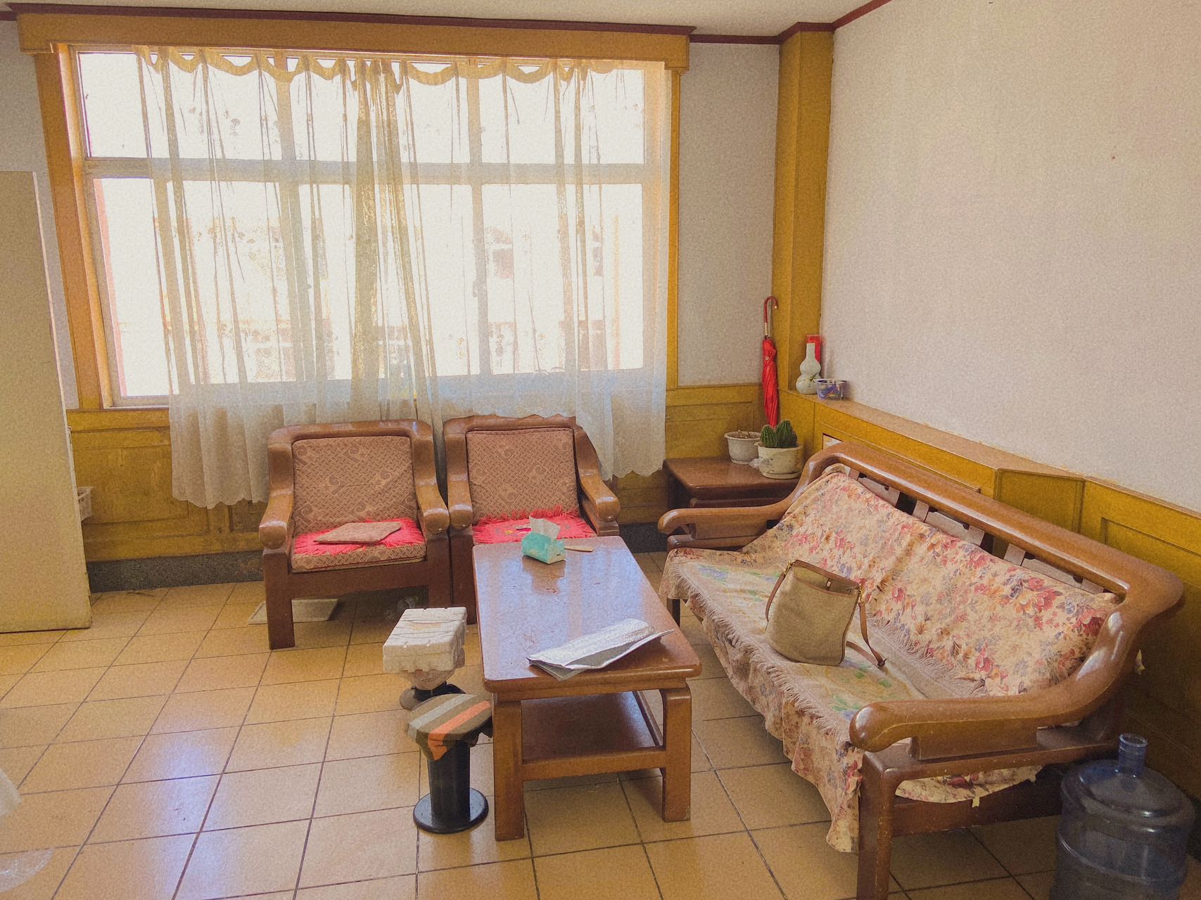 燕南街住人4楼，自有房屋出租350一月