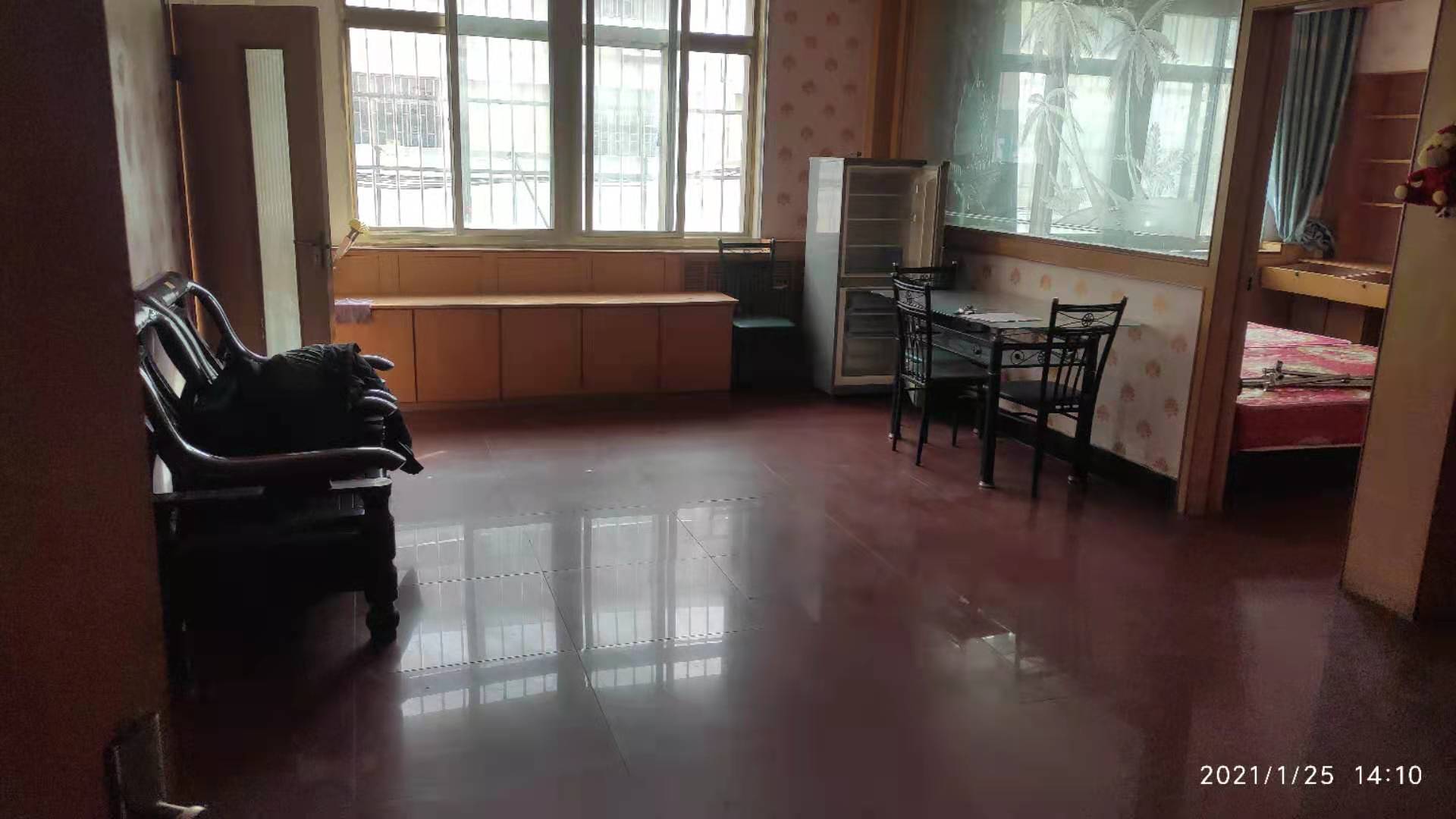 文登区义乌市场A区住人二楼出租，冬天可通暖气