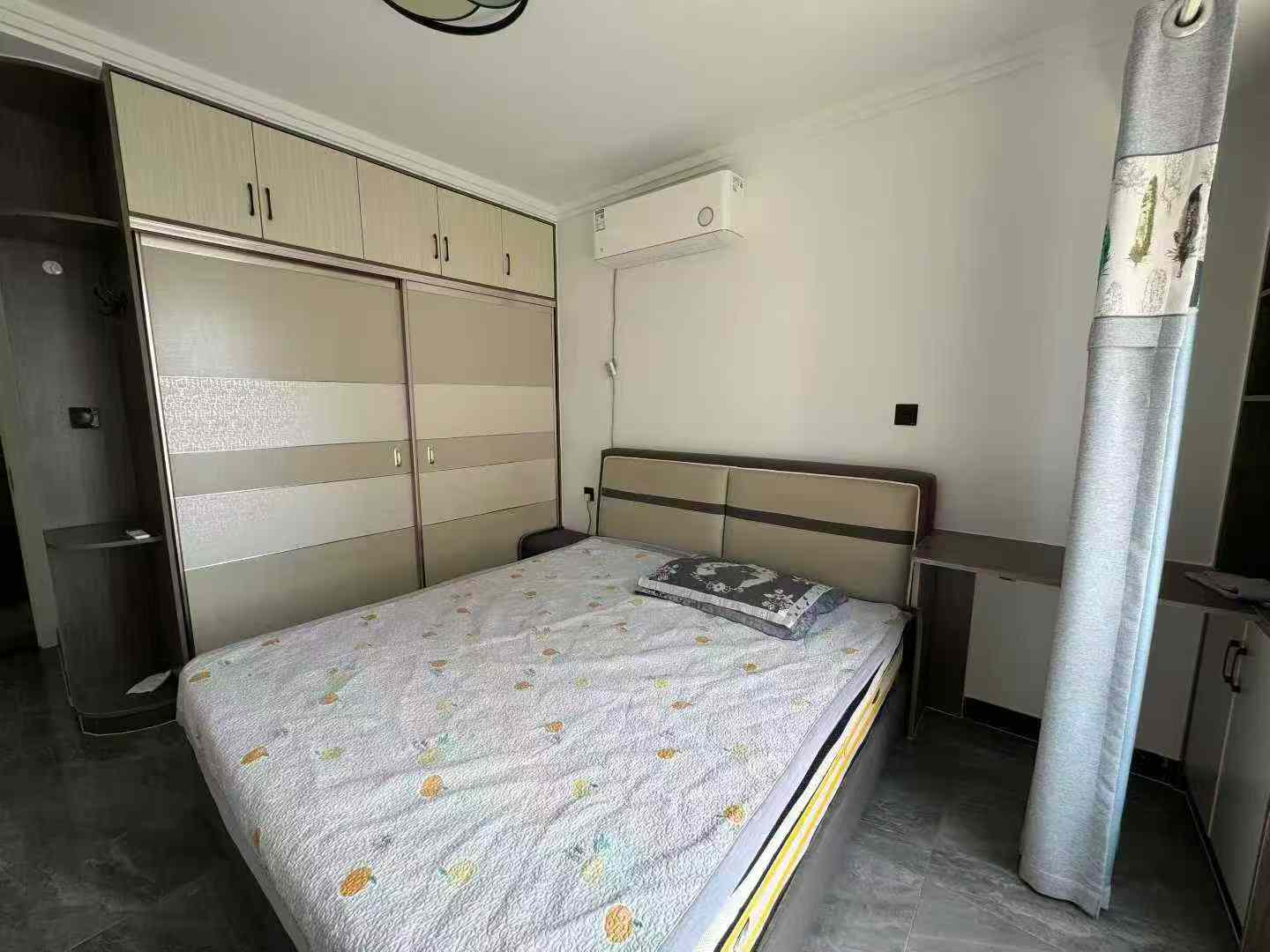 @出租:1500/月，香山公馆，精装2室
