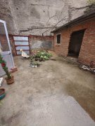 @17.8万，新大众完小南面，香山路，一楼带院，地暖已铺！