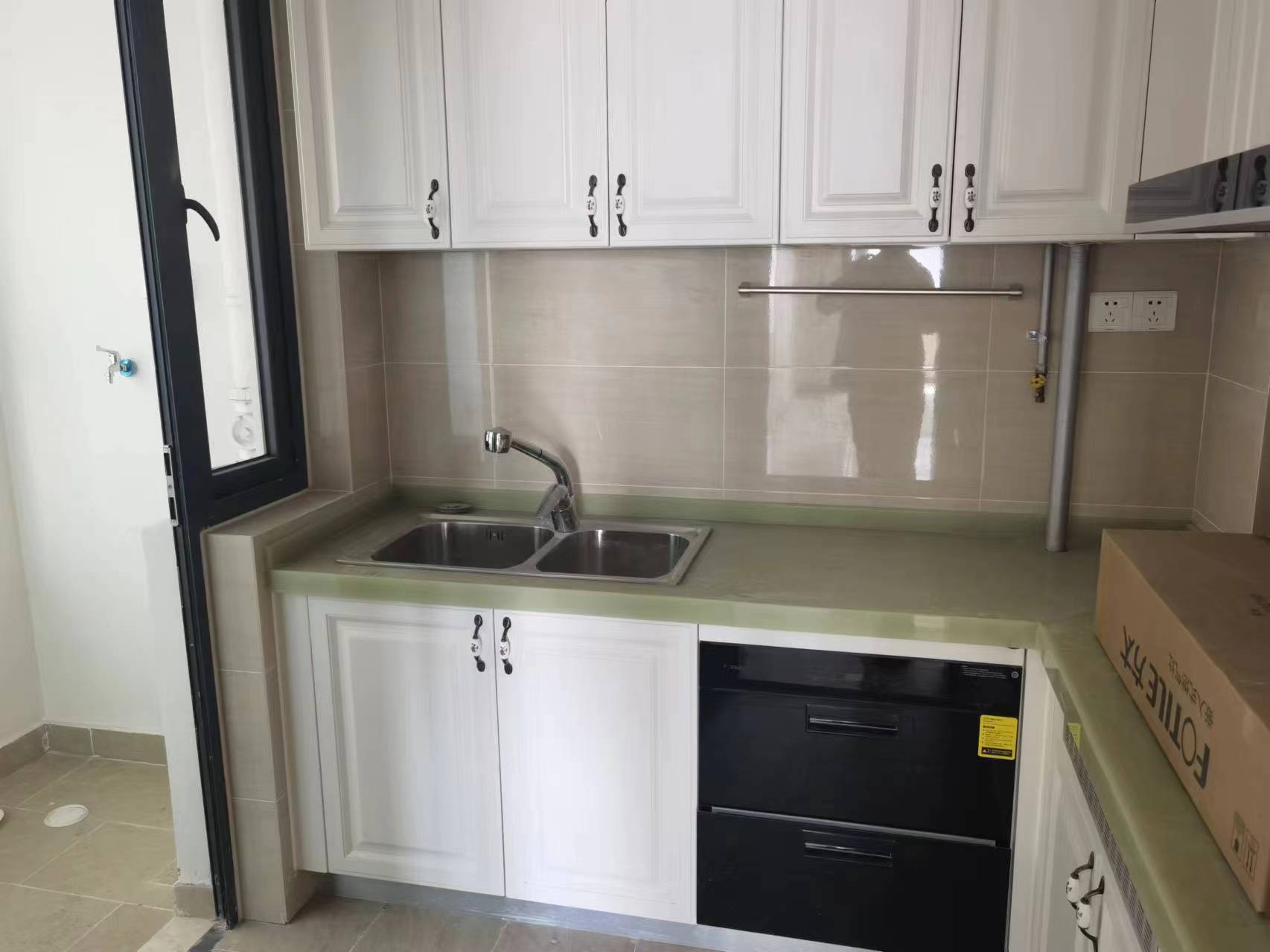 恒大翡翠华庭 吉房出售 恒大翡翠华庭 吉房出售