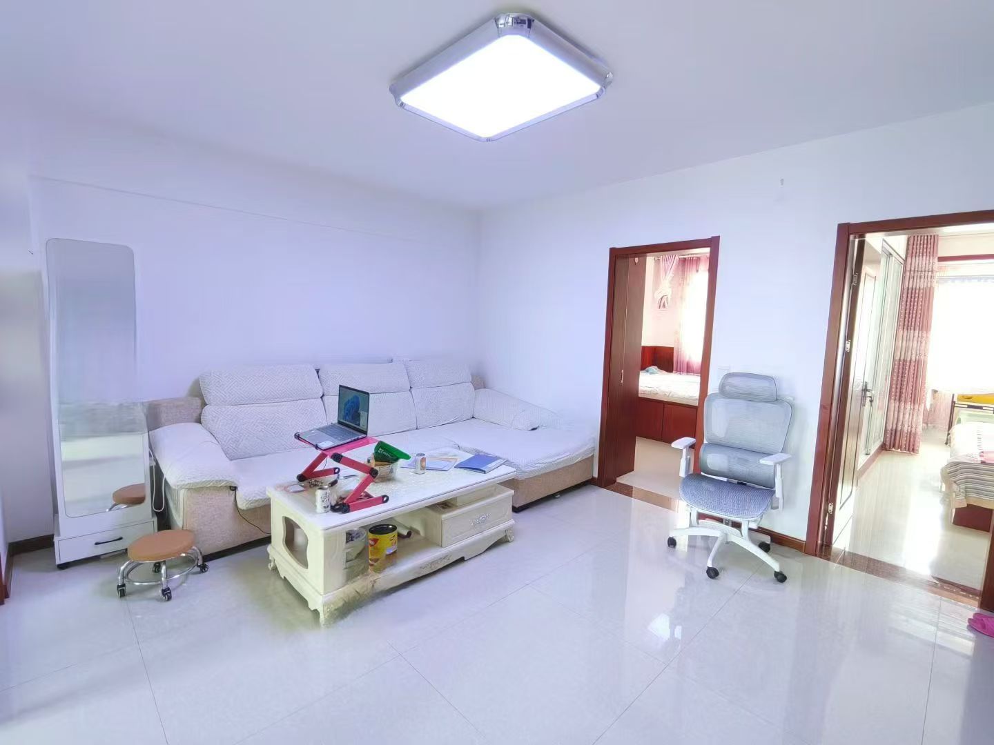 文馨花园 一楼两室 83.1平带大车库43.8万 文馨花园 一楼两室 83.1平带大车库43.8万