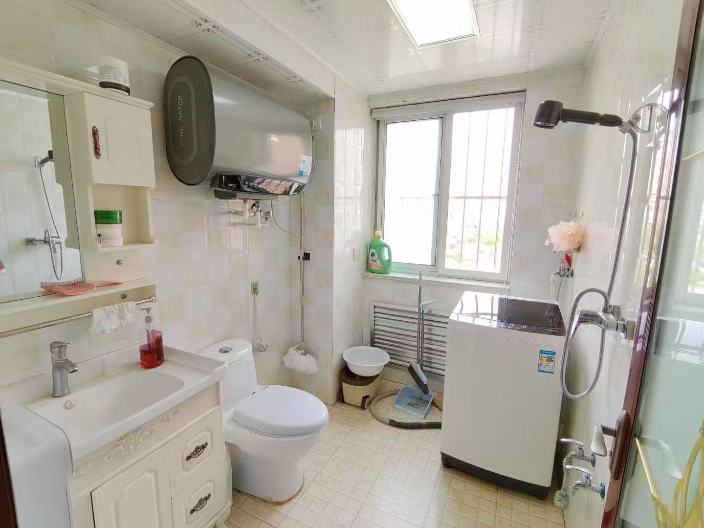 文馨花园 一楼两室 83.1平带大车库43.8万 文馨花园 一楼两室 83.1平带大车库43.8万