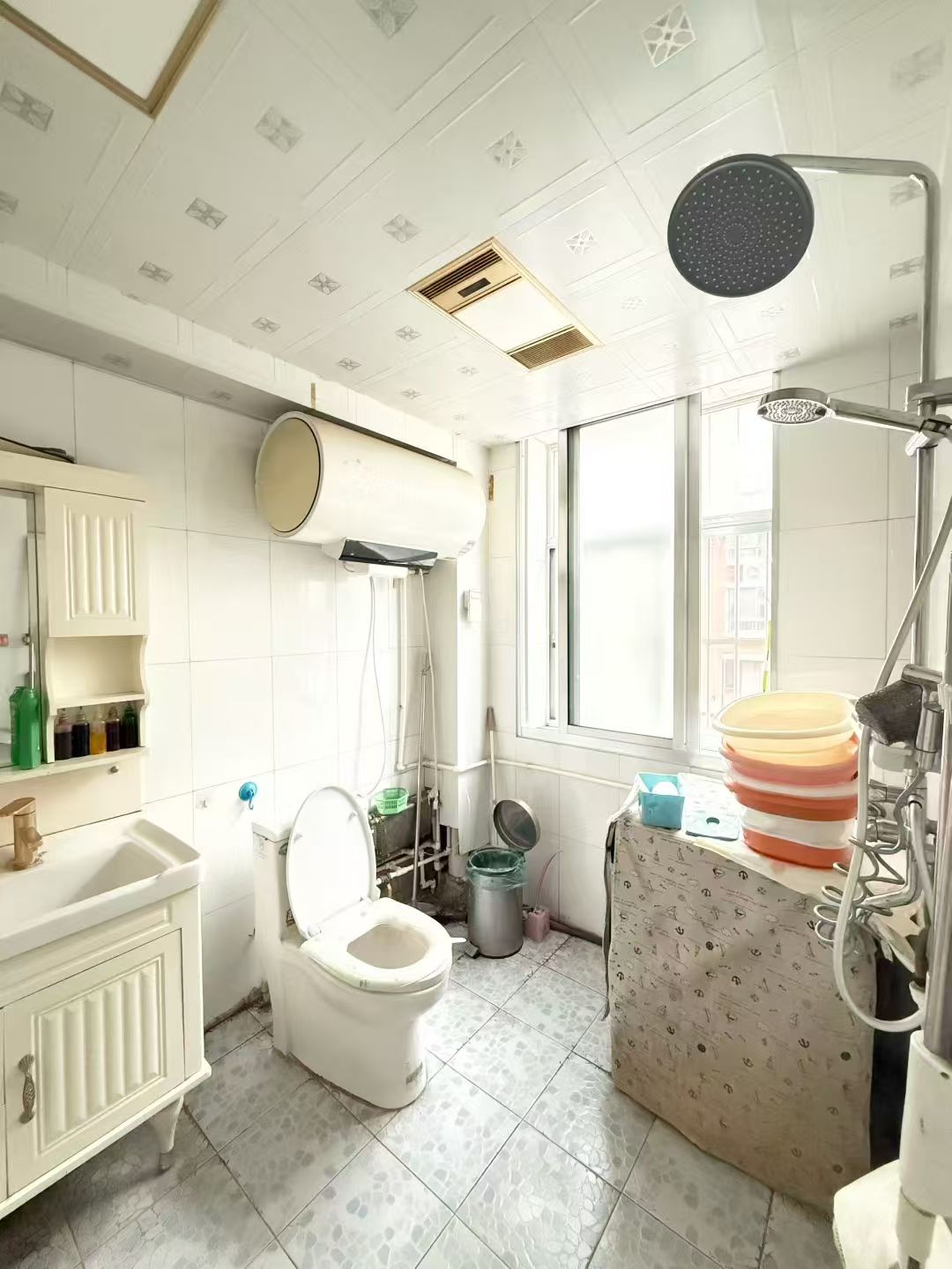 苏家东街浇筑楼 住人一楼137.35平 四室48.8万 苏家东街浇筑楼 住人一楼137.35平 四室48.8万