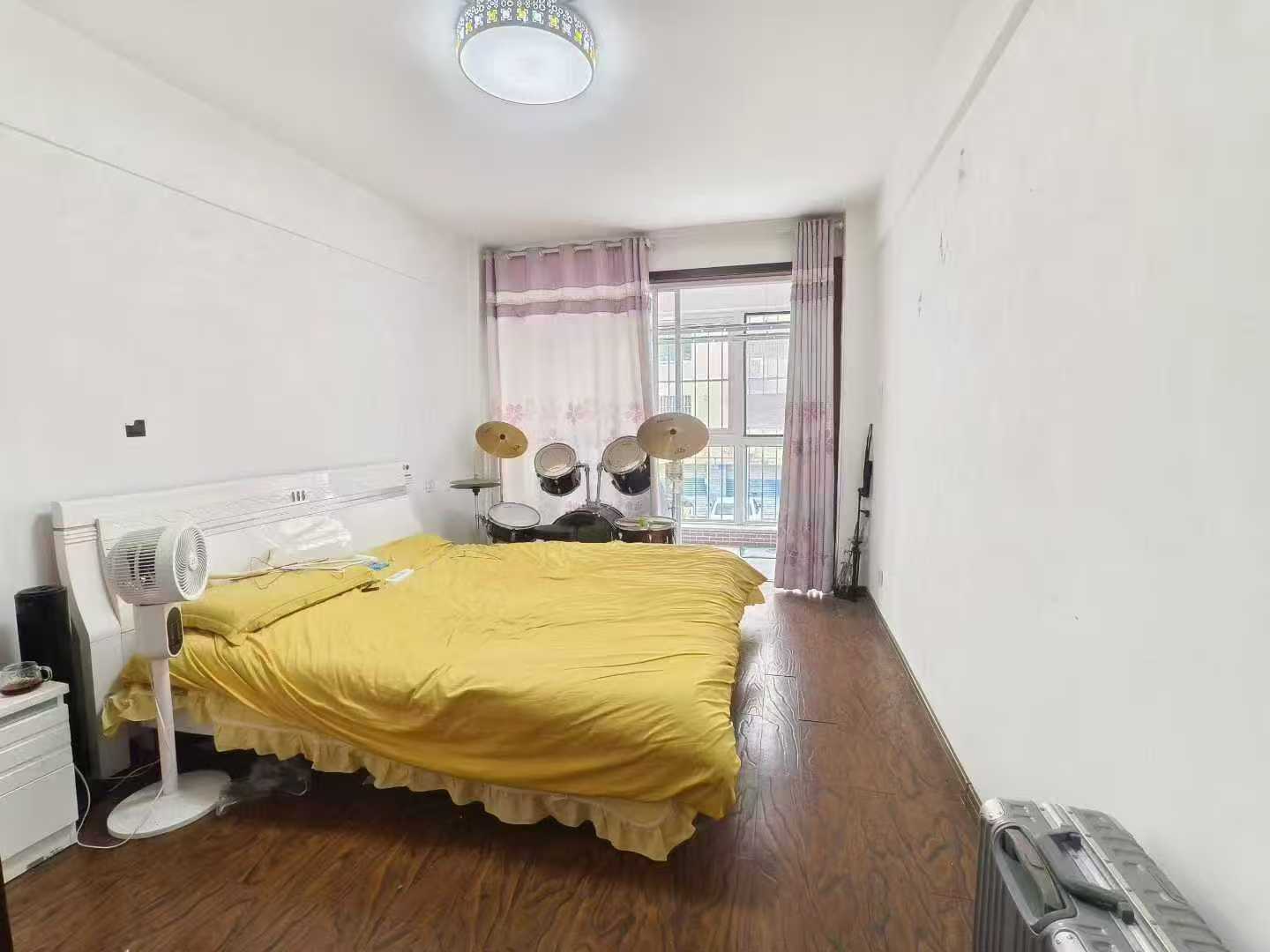 峰台小区一楼140平三室两卫54.8万 峰台小区一楼140平三室两卫54.8万