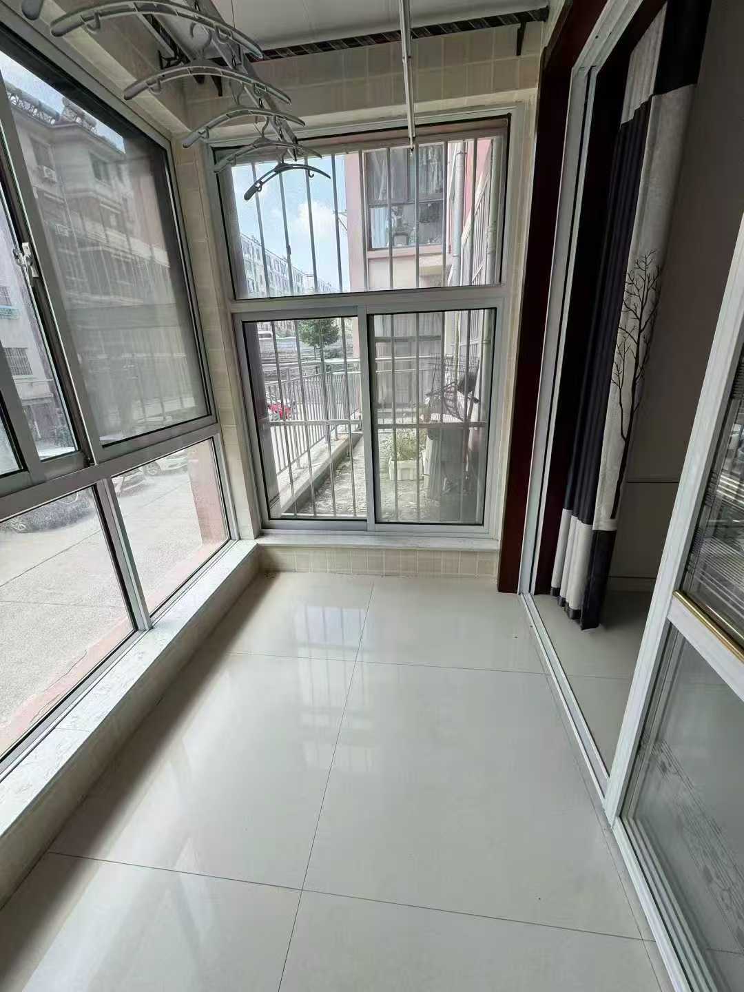 龙凤名宅多层一楼东户78平方2室35.8万 龙凤名宅多层一楼东户78平方2室35.8万