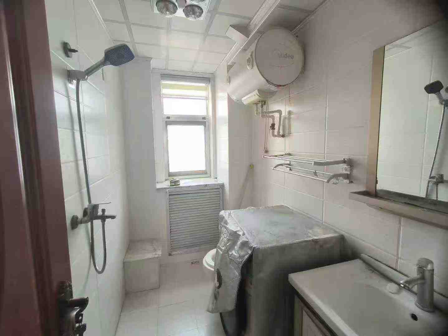 @23.8万,市里万馥花园框架楼,好楼层 @23.8万,市里万馥花园框架楼,好楼层