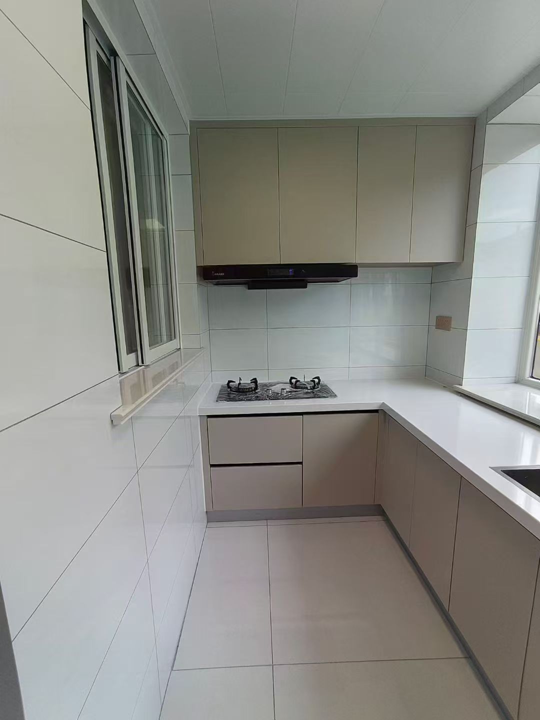 单山路贴地二楼86.6平三室32.8万 单山路贴地二楼86.6平三室32.8万