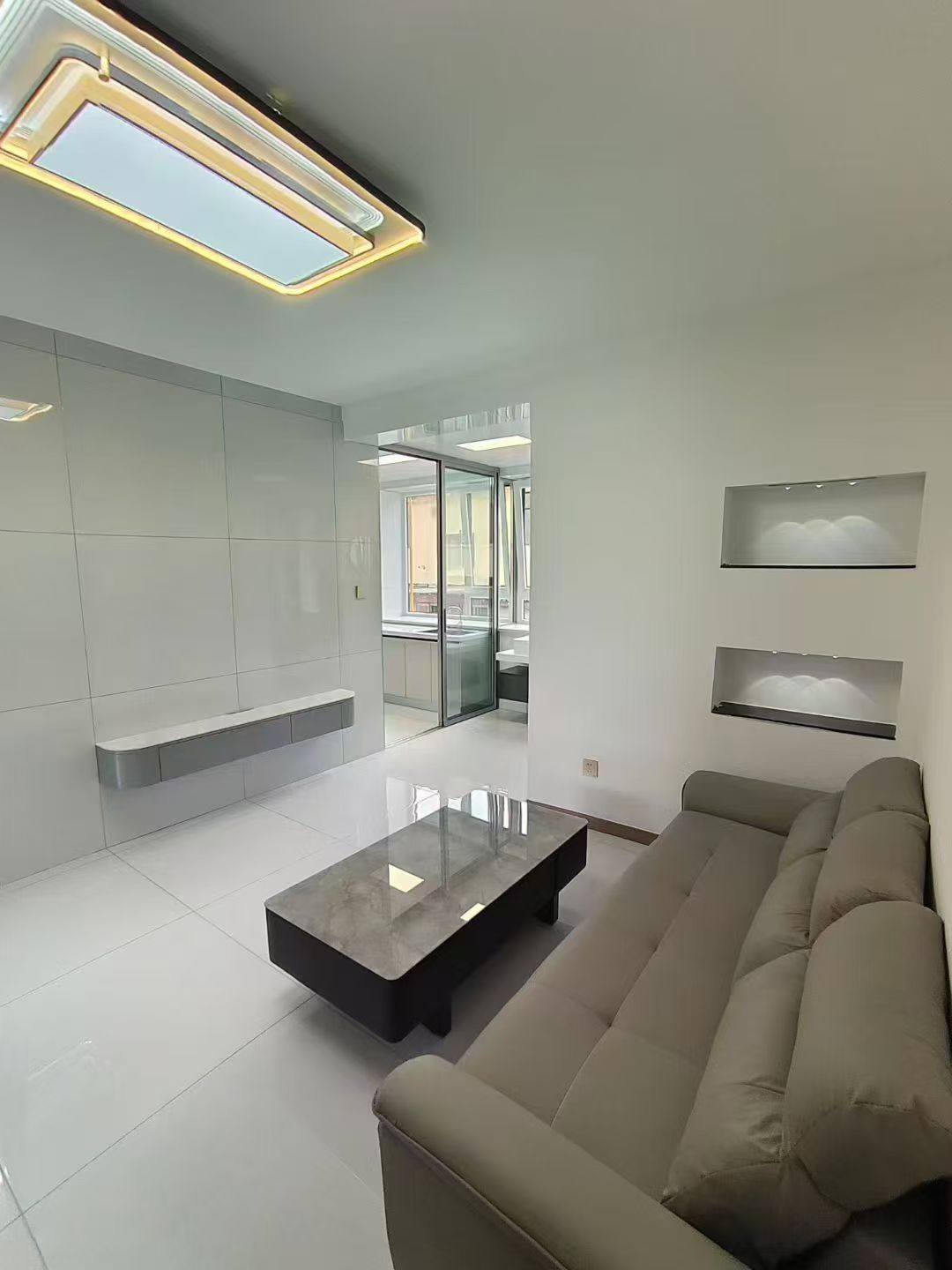 单山路贴地二楼86.6平三室32.8万 单山路贴地二楼86.6平三室32.8万