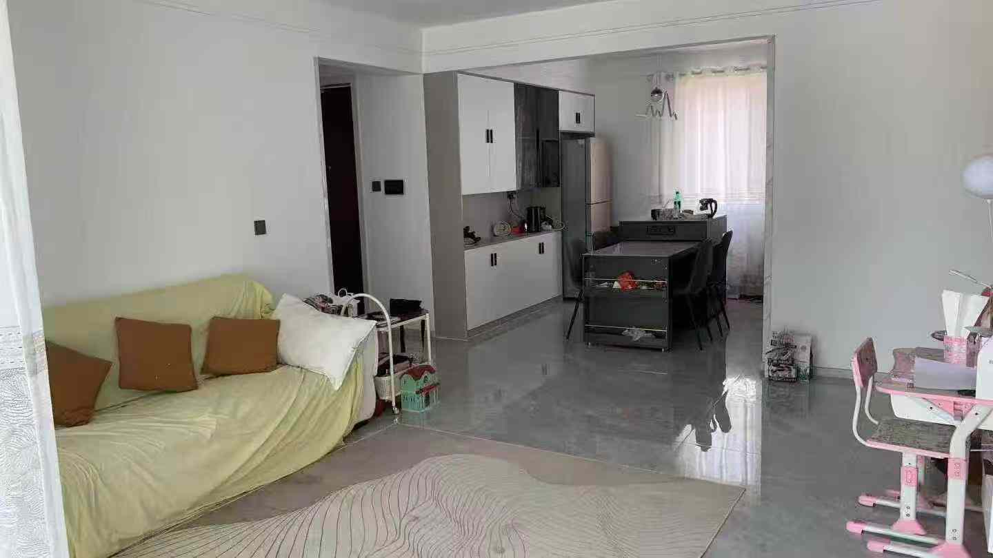 碧桂园翡翠郡坡上143平住人好楼层4室2卫88.8万 碧桂园翡翠郡坡上143平住人好楼层4室2卫88.8万