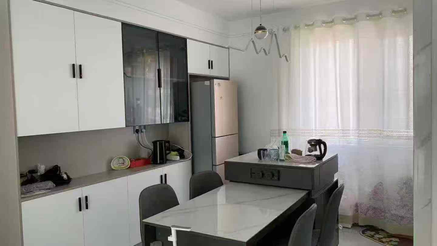 碧桂园翡翠郡坡上143平住人好楼层4室2卫88.8万 碧桂园翡翠郡坡上143平住人好楼层4室2卫88.8万