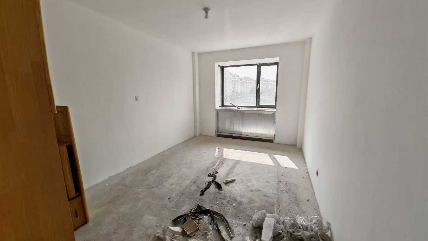 河景东城二中书包房三室2楼106平34.8万 河景东城二中书包房三室2楼106平34.8万