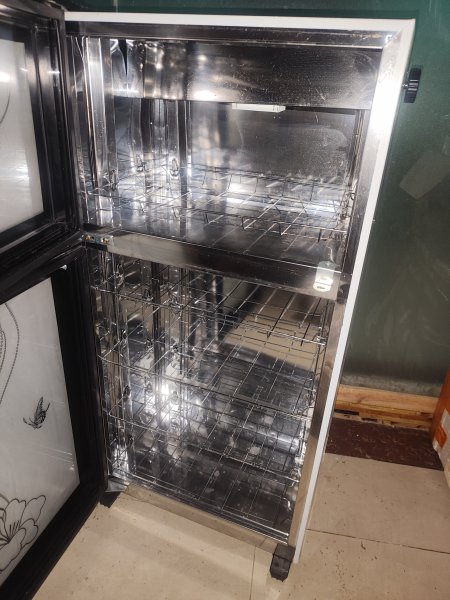 外卖餐饮不干了，**物品清仓处理